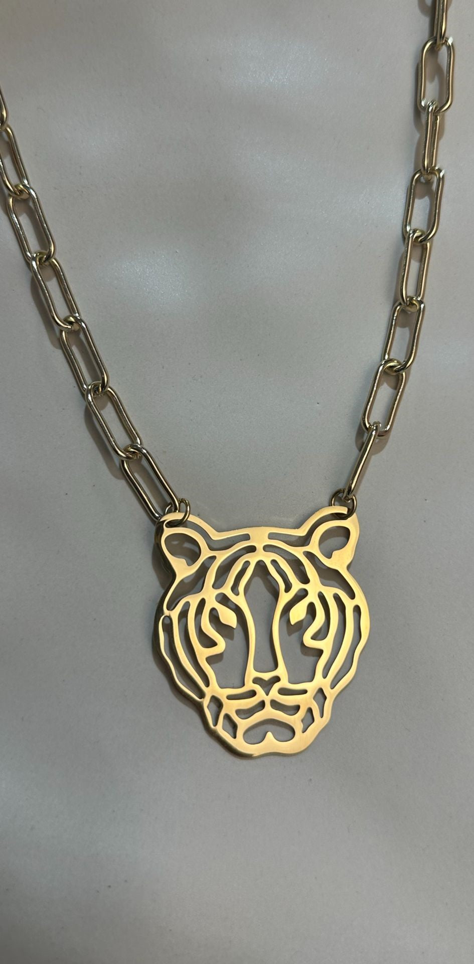 Collar Tiger
